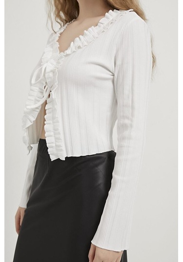 Kadın Fırfır Detaylı Önü Bağcıklı Esnek Pamuk Kısa Fitilli Hırka Beyaz