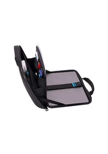 Thule Gauntlet 4.0 Macbook Pro Çantası 16'' - Siyah
