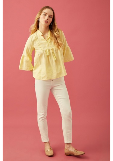 Volanlı Yaka Bağlamalı Sarı Bluz Sari