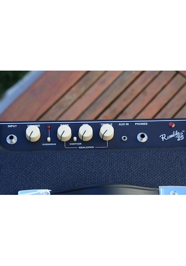 Fender Rumble 25 V3 Bas Gitar Amfisi
