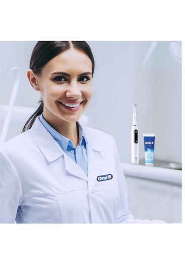 Oral-B Pro 3D White Hafif Nane Diş Macunu 75 ML