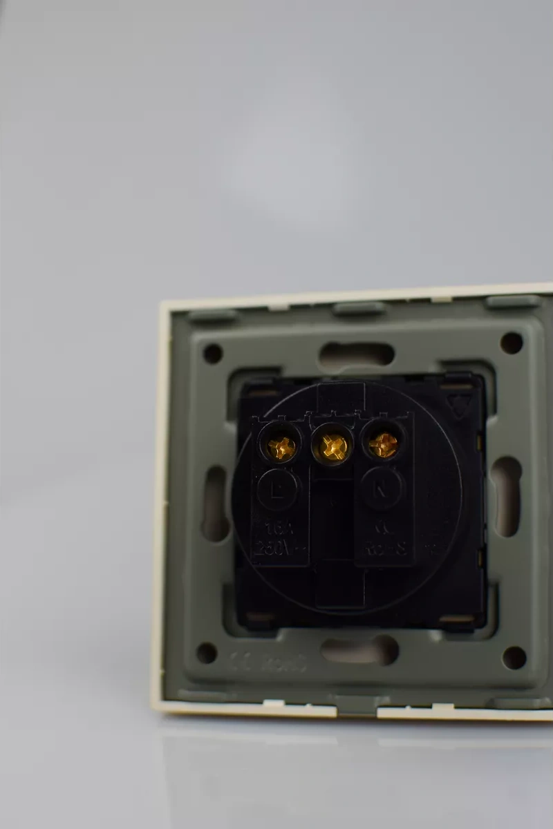 Vo'stabl Tekli Yuvarlak Plastik Altın Priz 182566876 101