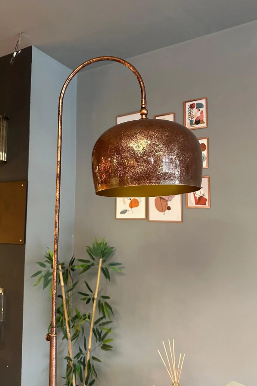 Patina Lambader Hareketli Başlık Modern Dekoratif Metal Oturma Odası Çalışma Odası Zemin Lambası Bakır