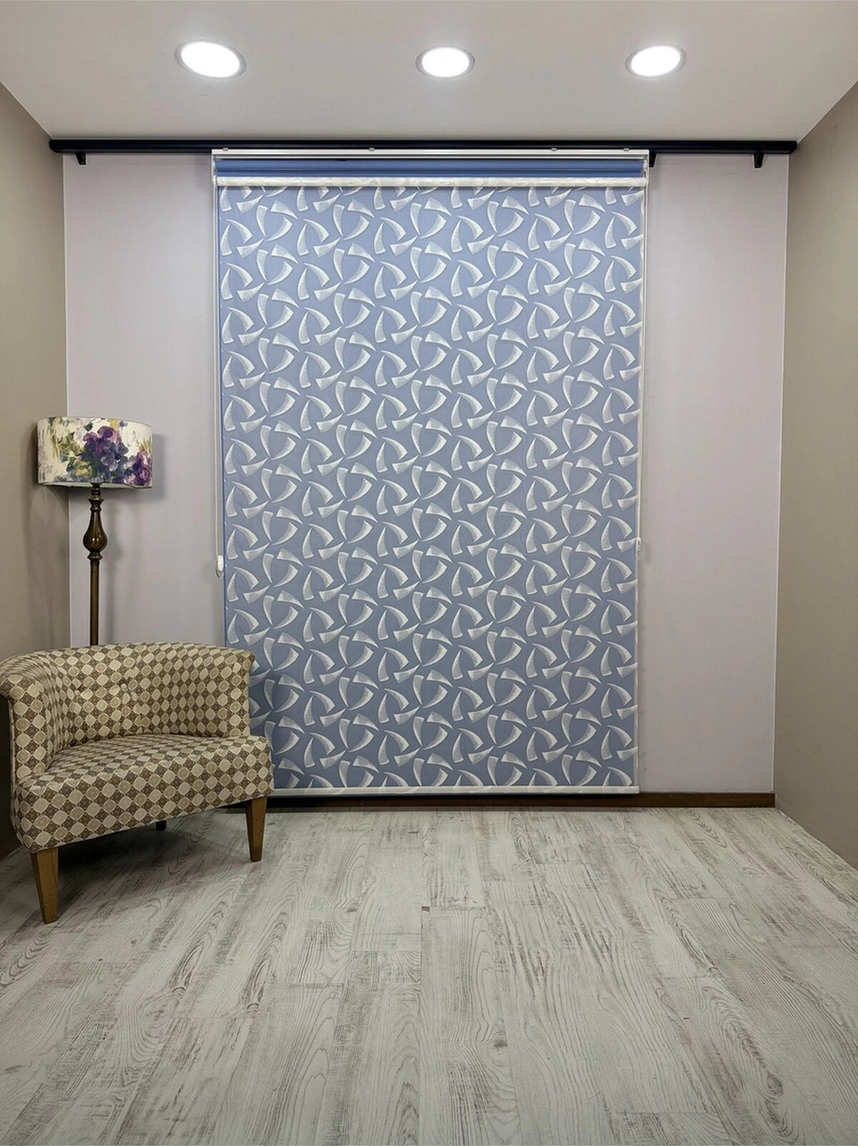 Nova Serisi Üç Yaprak Desenli Çift Mekanizmalı Beyaz Tül Mavi Stor Perde Mavi