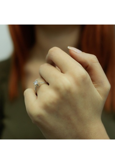 Lova D Renk 0,27 Karat Pırlanta Tektaş Yüzük - 1050014