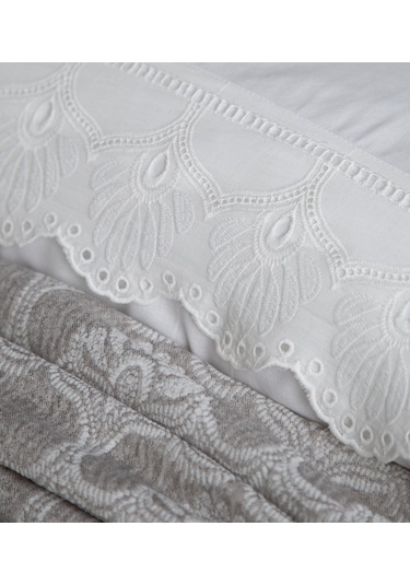 Çift Kişilik Madrid Gri Yatak Örtülü Nevresimli Set Gri