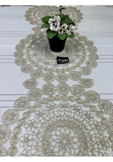 Nivemeshome Bej Örme Takım 7 Parça Sunumluk Seti Runner + Supla 6 Adet Bej