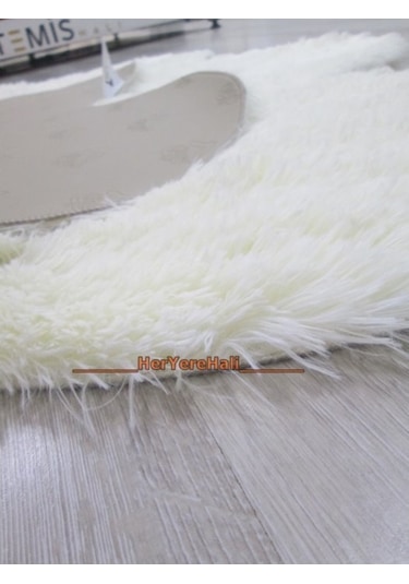 Doğuş Tavşan Tüyü Krem 140 x 140Cm Papatya Şeklinde Halı