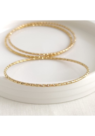 6,7 Cm Çelik İnce Desenli Ajda Bilezik 1 Adet Beyaz