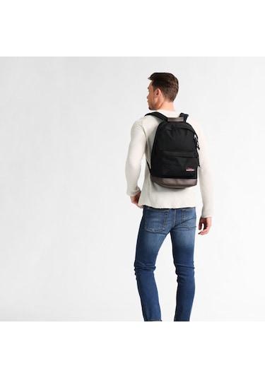 Eastpak Wyoming Black Sırt Çantası EK0008110081 Siyah