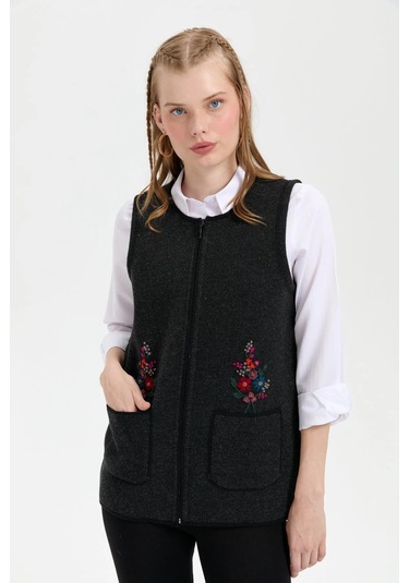 Desen Triko Kadın Sıfır Yaka Cep Üstü İşlemeli Kısa Yün Yelek 24000 Siyah Siyah