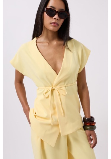 Modasize Bağcık Detay Yelek Sarı