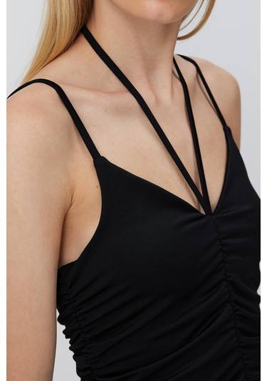 BÜZGÜLÜ ASKILI ELBİSE SİYAH