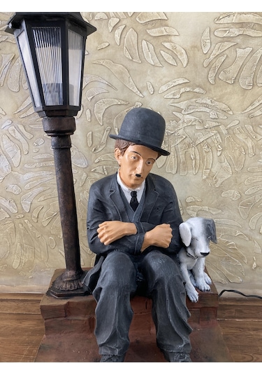 Charlie Chaplin Sokak Lambası Altın Siyah