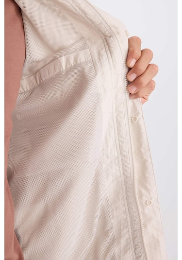 DeFacto Regular Fit Kapüşonlu Fermuarlı Cepli Mevsimlik Baharlık Yağmurluk D6305AX25SPBG802