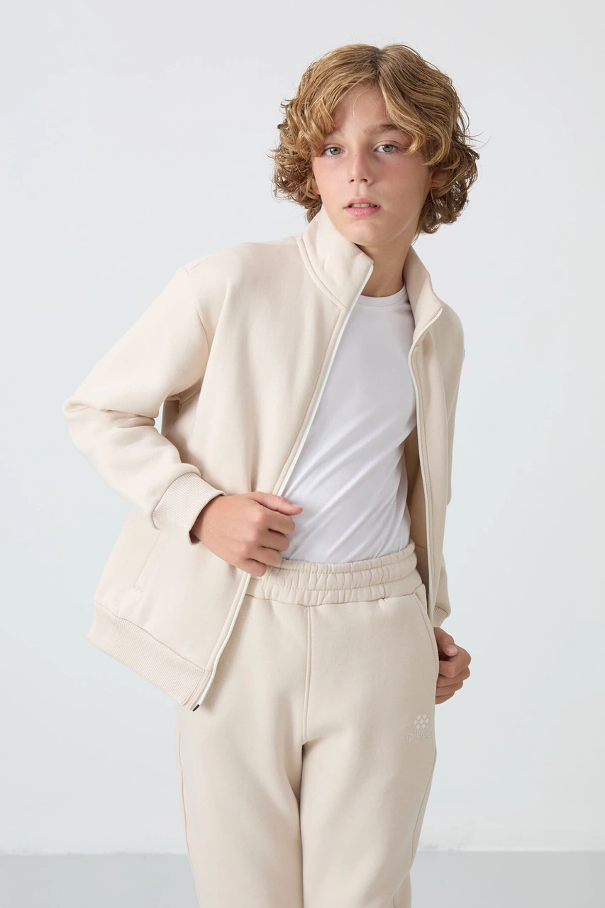 Bej Pamuklu Kalın İçi Tüylü Yumuşak Dokulu Standart Fit Nakışlı Erkek Çocuk Eşofman Takım - 11256 Bej Bej Pamuklu Kalın İçi Tüylü Yumuşak Dokulu Standart Fit Nakışlı Erkek Çocuk Eşofman Takım - 11256 Bej