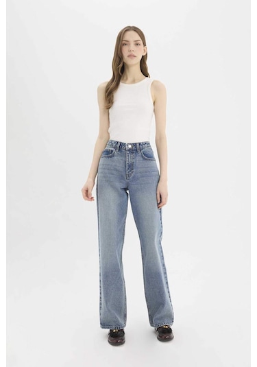 DeFacto Straight Wide Yüksek Bel Geniş Paça Uzun Jean Pantolon D7979AX25SPNM28 DeFacto Straight Wide Yüksek Bel Geniş Paça Uzun Jean Pantolon D7979AX25SPNM28