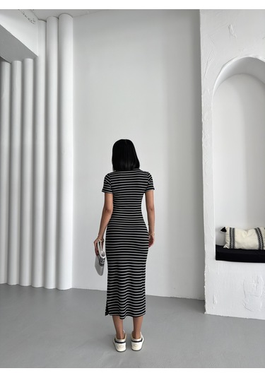 Kadın Çizgili Yırtmaçlı Esnek Uzun Örme Elbise Siyah