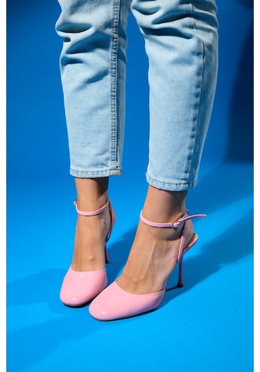 Luvishoes Blues Pembe Rugan Yuvarlak Burun Bilekten Bağlamalı Kadın Yüksek Topuklu Ayakkabı Pembe