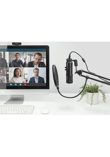 Mikrofon Standı Ve Diğer Aksesuarlar İle Plug & Play Tak Ve Kull