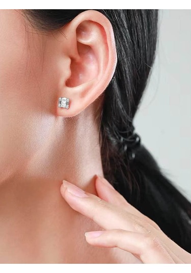 Brezza Lusso Jewelry Timeless Series Baget Gem Kadın Gümüş Küpe Gümüş