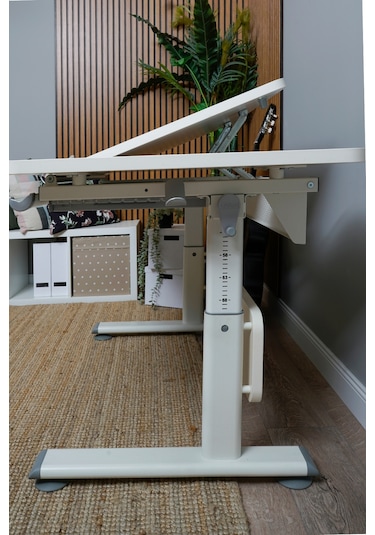 Vega Simple Yükseklik Ayarlı Beyaz Ahşap Masa, Oyuncu Ve Bilgisayar Masası, Modern Çalışma Masası Gri