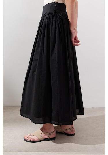 Bağlama Detaylı Geniş Etek Siyah Siyah