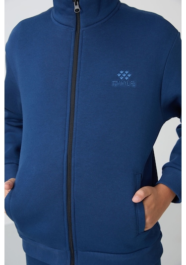 Tommy Life Parlament Pamuklu Kalın İçi Tüylü Yumuşak Dokulu Standart Fit Nakışlı Erkek Çocuk Eşofman Takım - 1 Parlement Mavisi Tommy Life Parlament Pamuklu Kalın İçi Tüylü Yumuşak Dokulu Standart Fit Nakışlı Erkek Çocuk Eşofman Takım - 1 Parlement Mavisi