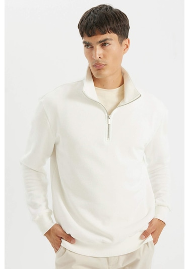 DeFacto Comfort Regular Fit Rahat Kalıp Fermuarlı Dik Yaka Basic Düz Sweatshirt X7405AZ24AUWT32 DeFacto Comfort Regular Fit Rahat Kalıp Fermuarlı Dik Yaka Basic Düz Sweatshirt X7405AZ24AUWT32