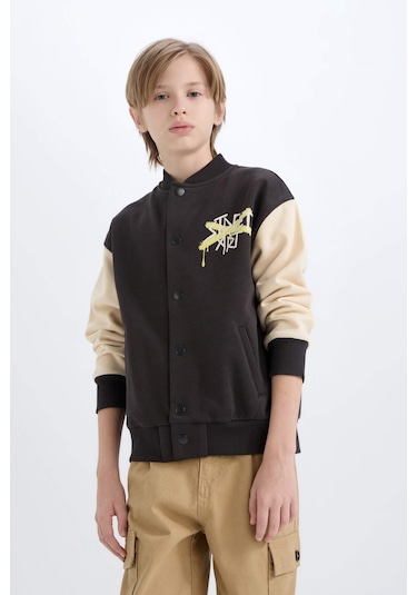 DeFacto Erkek Çocuk Kolej Yaka Sırt Baskılı Çıtçıt Kapamalı Bomber Hırka D7214A824CWAR150