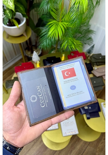 Siyah Hakiki Deri Araç Ruhsat Kılıfı Kişiye Özel İsim/plaka Baskılı