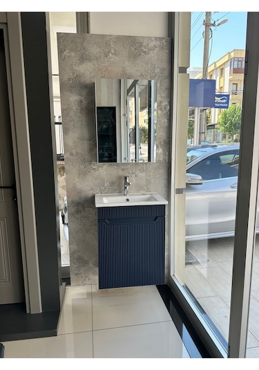 Banyo Dolabı Aynalı Cnc İşlemeli Membran Kapaklı 55 Cm Mavi