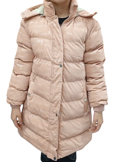 Kız Çocuk Yazı Desenli Kapüşonu Çıkabilen İçi Peluş Astarlı Pudra Renk Midi Boy Mont Pudra