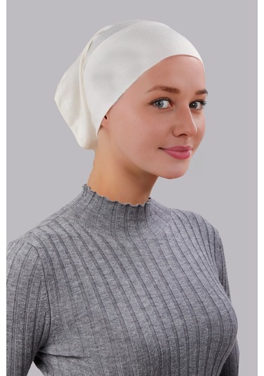 Tesettür Boru Bone Önü Dikişsiz Hazır Pratik Geçmeli Düz Bonesi Pamuk Likralı Penye Ekru