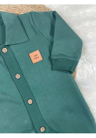 Gömlek Yaka Önden Düğmeli Arma Detaylı Erkek Bebek Tulum Yeşil