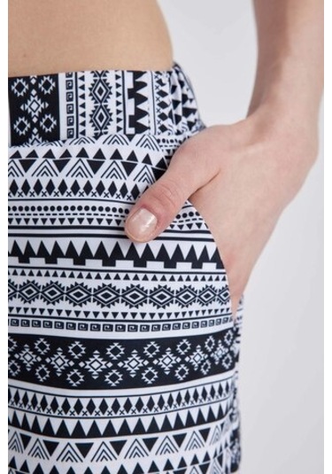 Defacto Fall İn Love Regular Fit Etnik Desenli Deniz Şortu T5232az23smbk27 Siyah