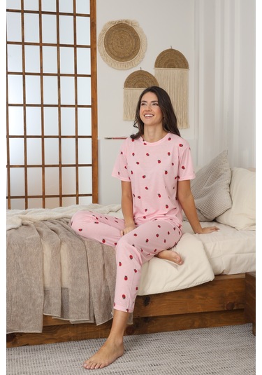 Kadın Yazlık Kısa Kol Penye Süprem Kumaş Pijama Takımı Pembe Çilekli