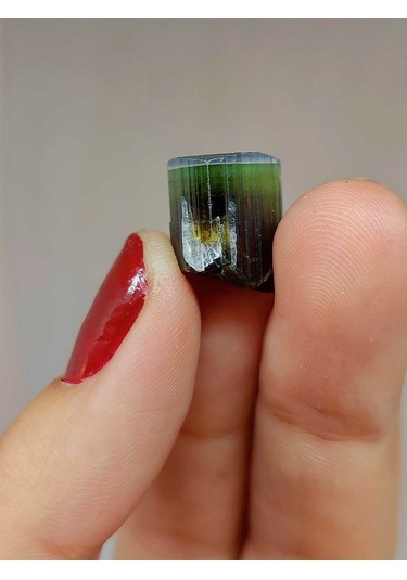 Turmalin Taşı Koyu Yeşil Renk Verdelit Kütle Ham Parça 3-3.49 Gram Aralığı 54702