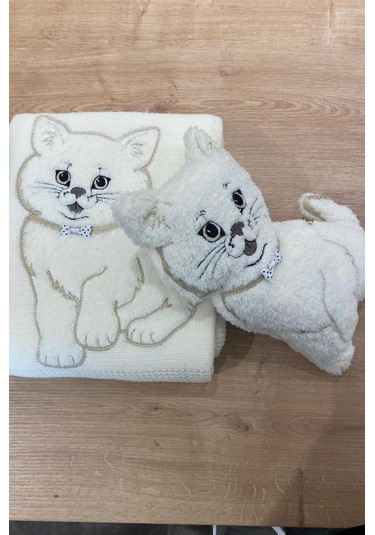 Oyuncak Hediyeli Bebek Triko Battaniye 90x90 Cm Krem Krem