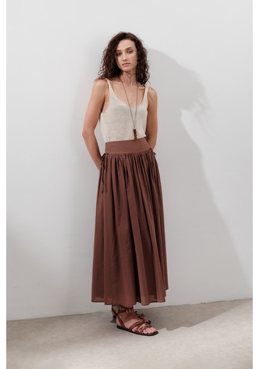 Bağlama Detaylı Geniş Etek Sıcak Kahve Sıcak Kahve