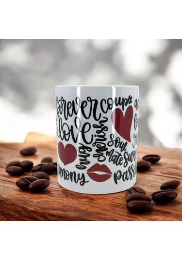 Aşk Dolu Renkli Kalp Ve Öpücük Baskılı Kupa - Romantik Ve Özel Tasarım Beyaz