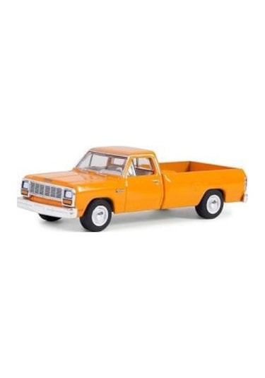 Greenlight Blue Collar Collection 1982 Dodge Ram D-250 1/64 Model Araba