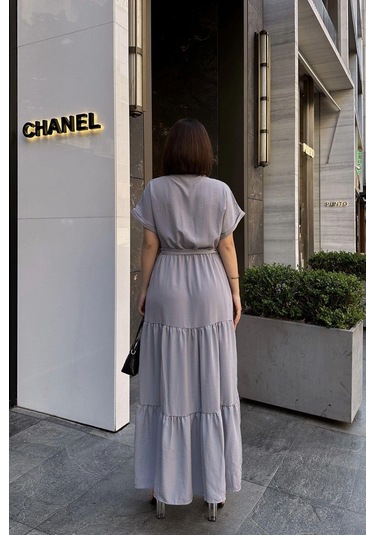 Gri Kısa Kol, Airobin Kumaş, Yarım Patlı, Kemerli/kuşaklı, Eteği Pliseli, Cepli Maxi Uzun Elbise Gri