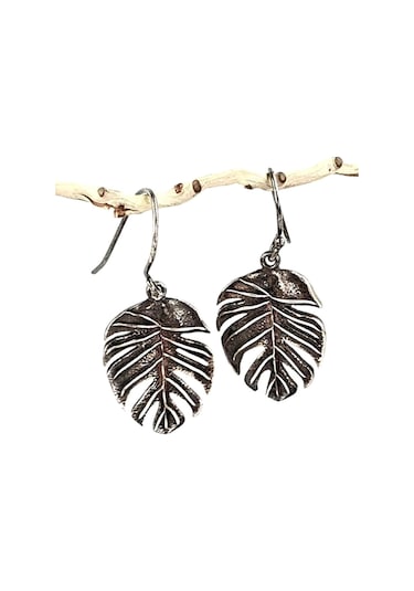 Deve Tabanı Figürlü 925 Ayar Gümüş Tasarım Küpe N11.22022