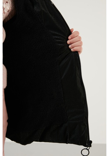 Lela Yakası Suni Kürklü Peluş Astarlı Çıkarılabilir Kapüşonlu Dar Kesim Kışlık Kız Çocuk Mont 5760002 Siyah