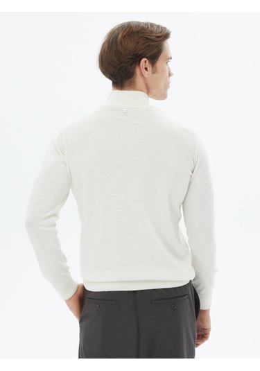 Ekru Yarım Balıkçı Yaka Düz Örgü Yün Karışımlı Triko Ekru
