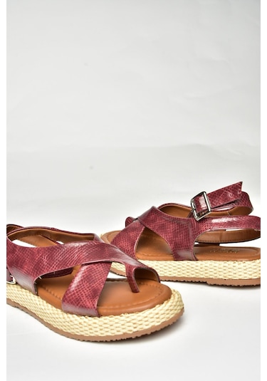 Fox Shoes U973264507 Bordo Yılan Baskı Kadın Sandalet Bordo