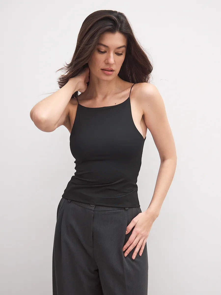 Cropstops Astarlı Askılı Vücuda Oturan Üst 287665255 Siyah