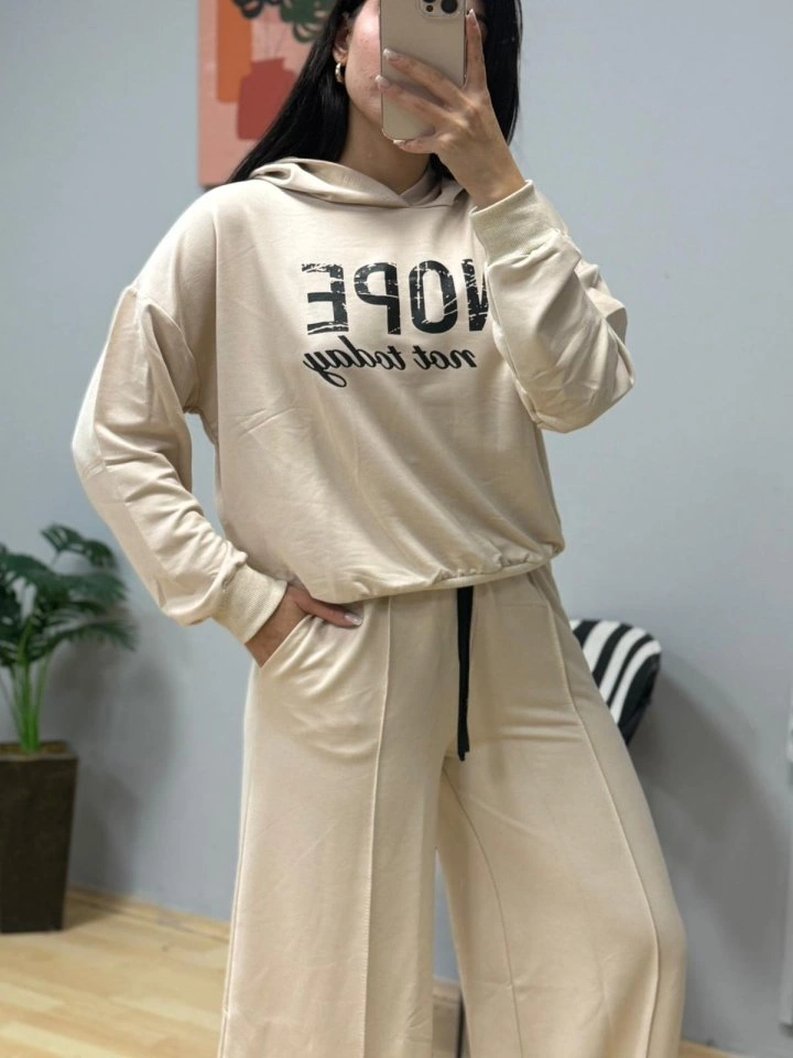 Tua Moda Kadın Uzun Kollu Nope Baskılı Beli Ribanalı Ikili Takım Bej