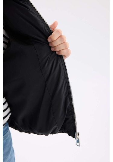 DeFacto Kız Çocuk Su İtici Kapüşonlu Fermuarlı Şişme Yelek D6918A825SPBK27